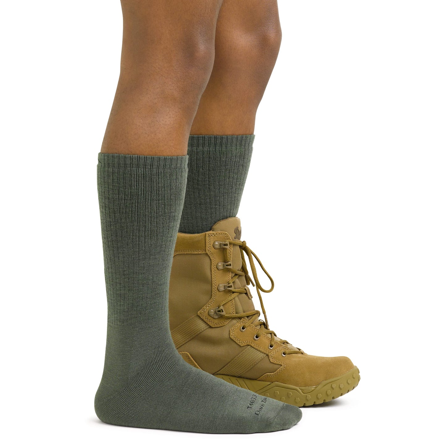 Darn Tough Tactical Boot Extra Cushion Socks (T4033) Unisex – (Black, Medium)