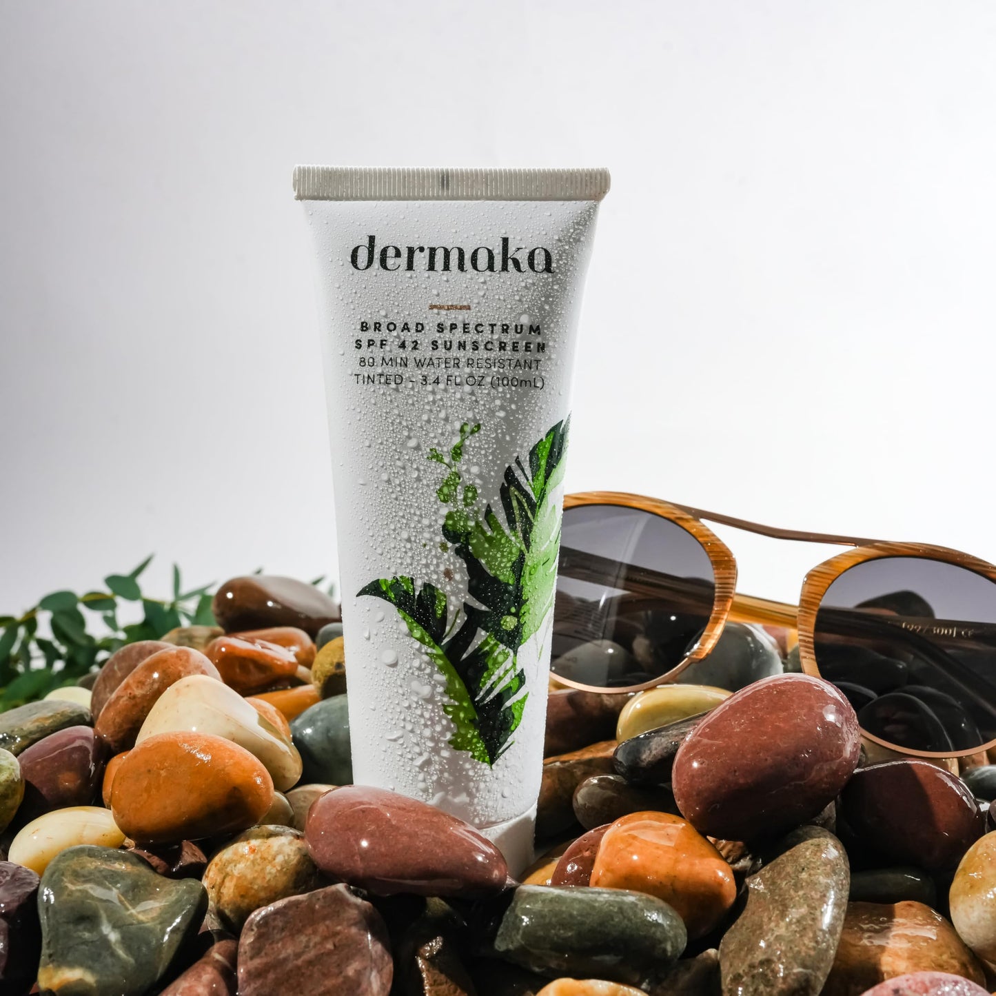 Dermaka Lightly Tinted Mineral Sunscreen SPF 42 – Anti-Aging Face Moisturizer with Zinc Oxide & Aloe Vera – Water Resistant, Non-Greasy & Reef Safe for Sensitive Skin – 3.4 oz