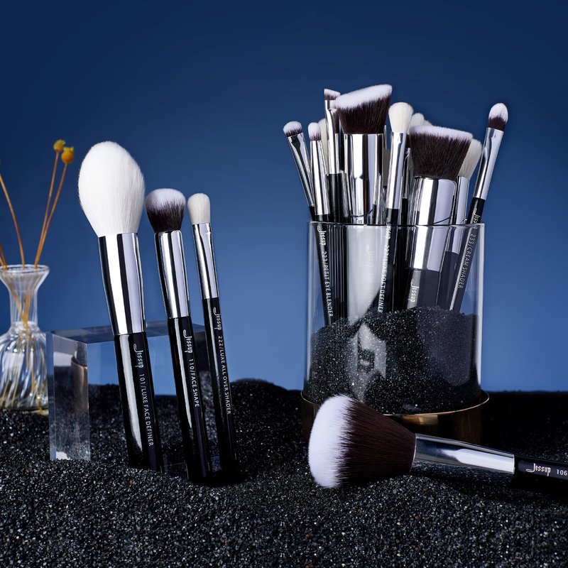 Jessup 25pcs Professional Makeup Brush Set Foundation Powder Concealer Eyeshadow Blending Blush Highlighter Natural-Synthetic Hair Brushes (Black/Silver)