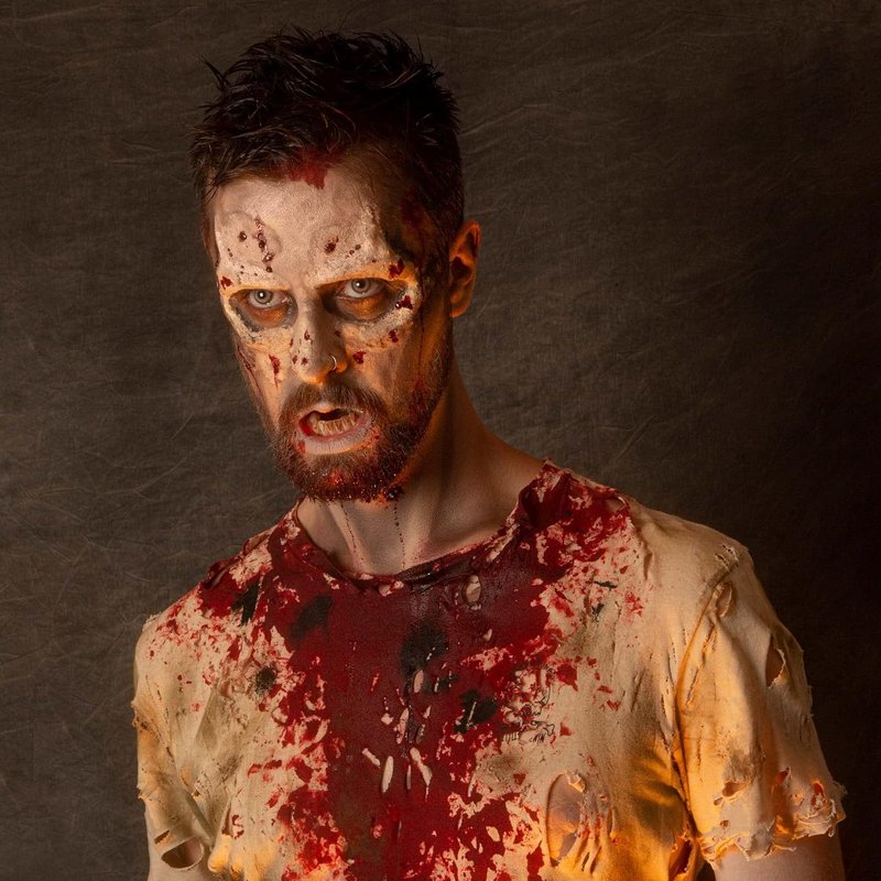 Graftobian Deluxe Zombie Makeup Kit - Theatrical Costume Makeup for Halloween & Cosplay | Complete Set