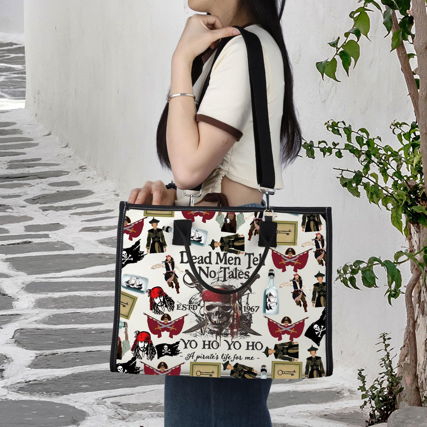 LEVLO Jack Sparrow Cosmetic Makeup Bag Angelica & Jack Fans Gift Dead Men Tell No Tales Toiletry Bag Pirate Lover Merchandise