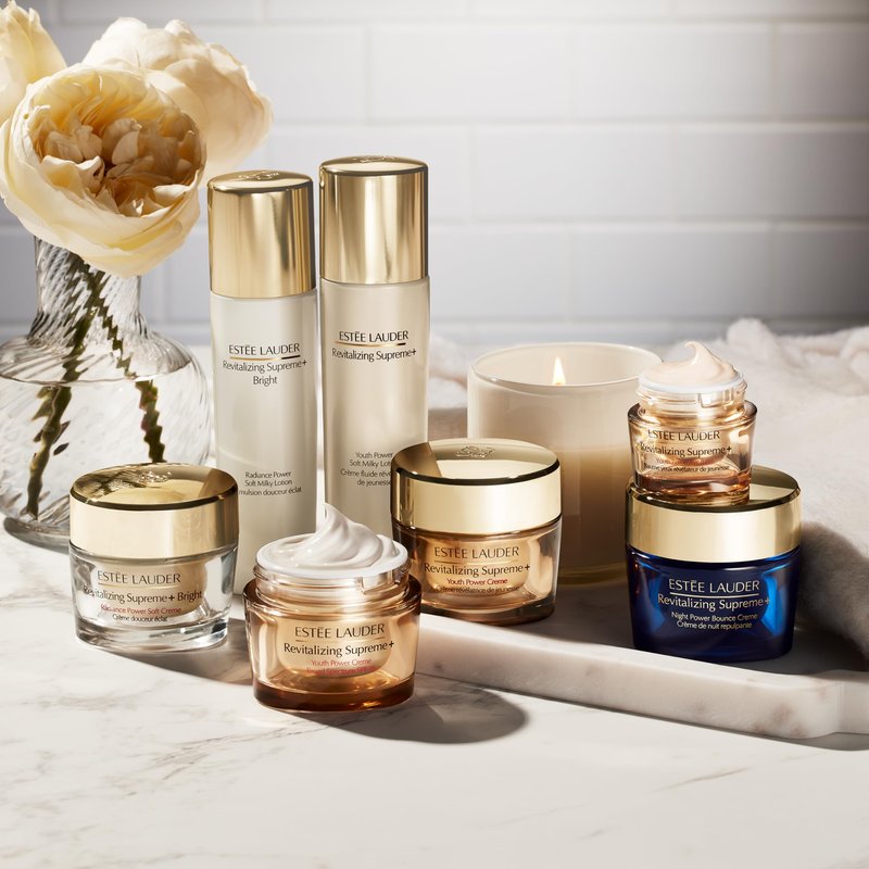 Estée Lauder Revitalizing Supreme+ Bright Radiance Power Soft Cream | Face Moisturizer with Vitamin C | Targets Dark Spots & Dullness, 1.7 Ounce