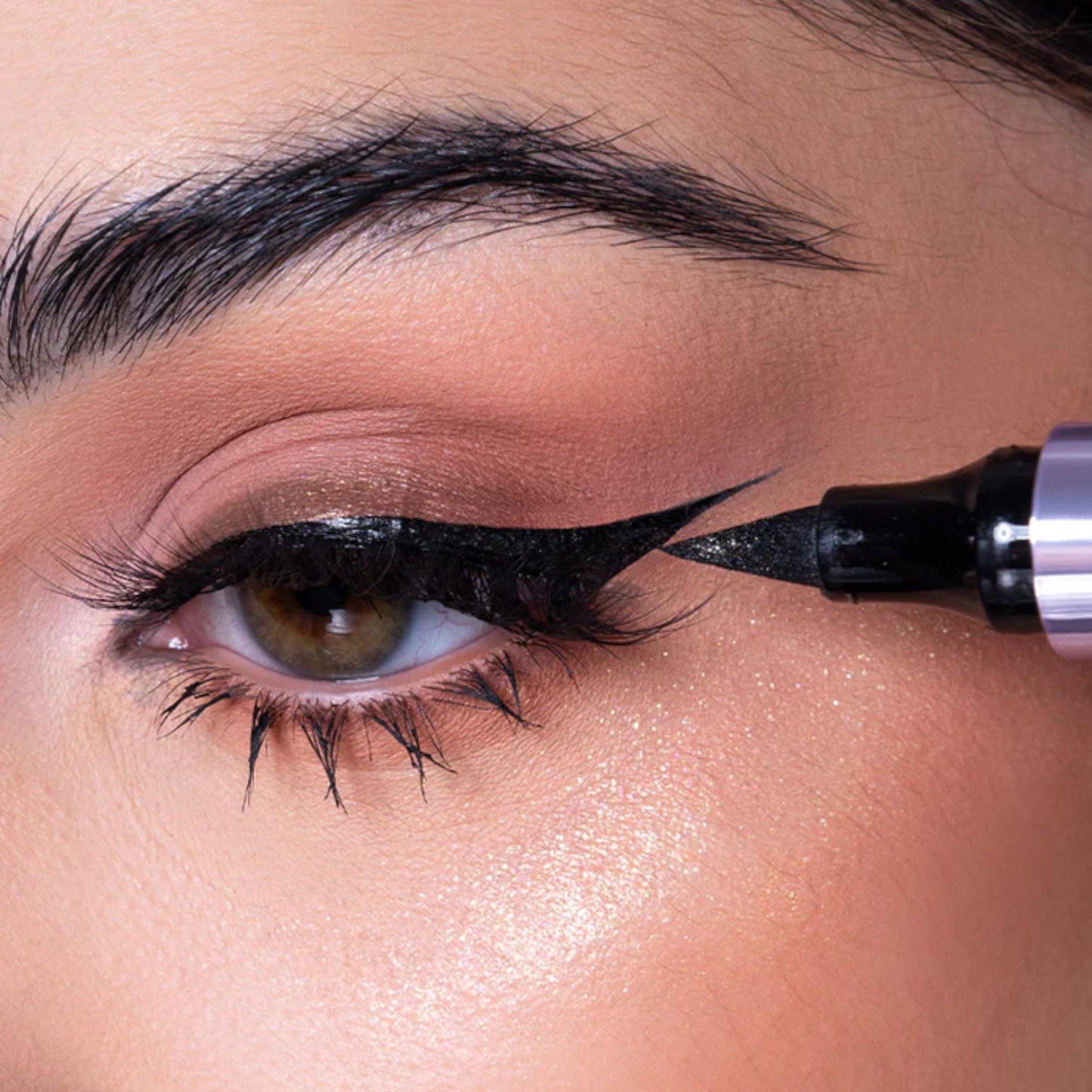 C-LUX Literally On Point Jumbo Marker Liquid Eyeliner – Waterproof Black Eyeliner Pen, Smudge Resistant, Long Lasting Up to 12H, High Pigment Felt Tip, Cruelty Free Makeup