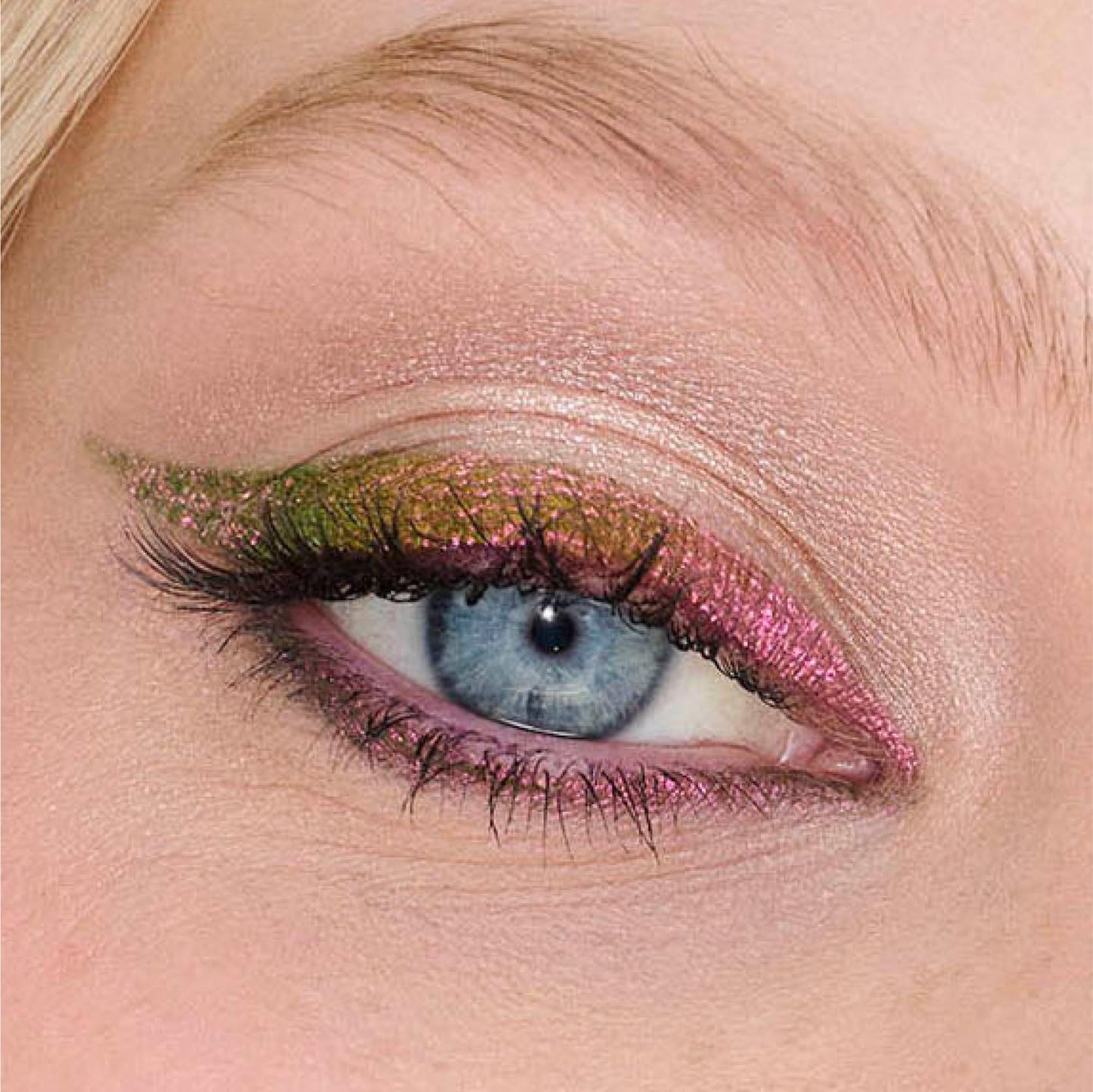 stila Stay All Day® Chroma-Flash Liquid Eye Liner | Long-Wear Shade-Shifting Metallic Liner with Chrome Finish | Smudge-Proof, Fade-Resistant | Precision Brush Tip | Bold, Multi-Dimensional Color
