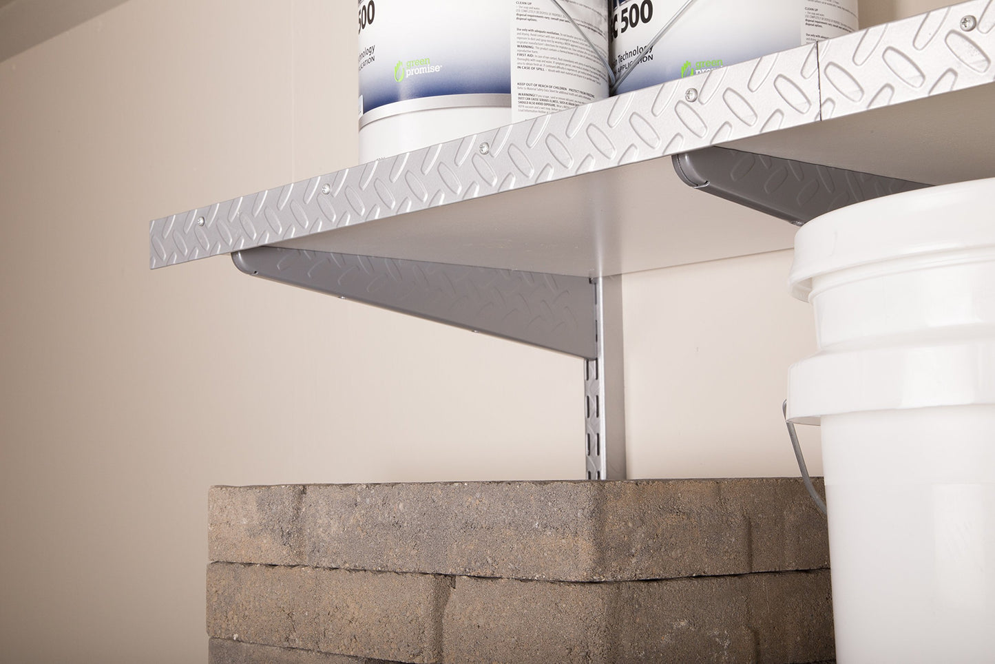 John Sterling HEAVYWEIGHT Diamond Plate Shelf Support System Supported Shelf Bracket, 14-inch, Platinum, 0203-14PM