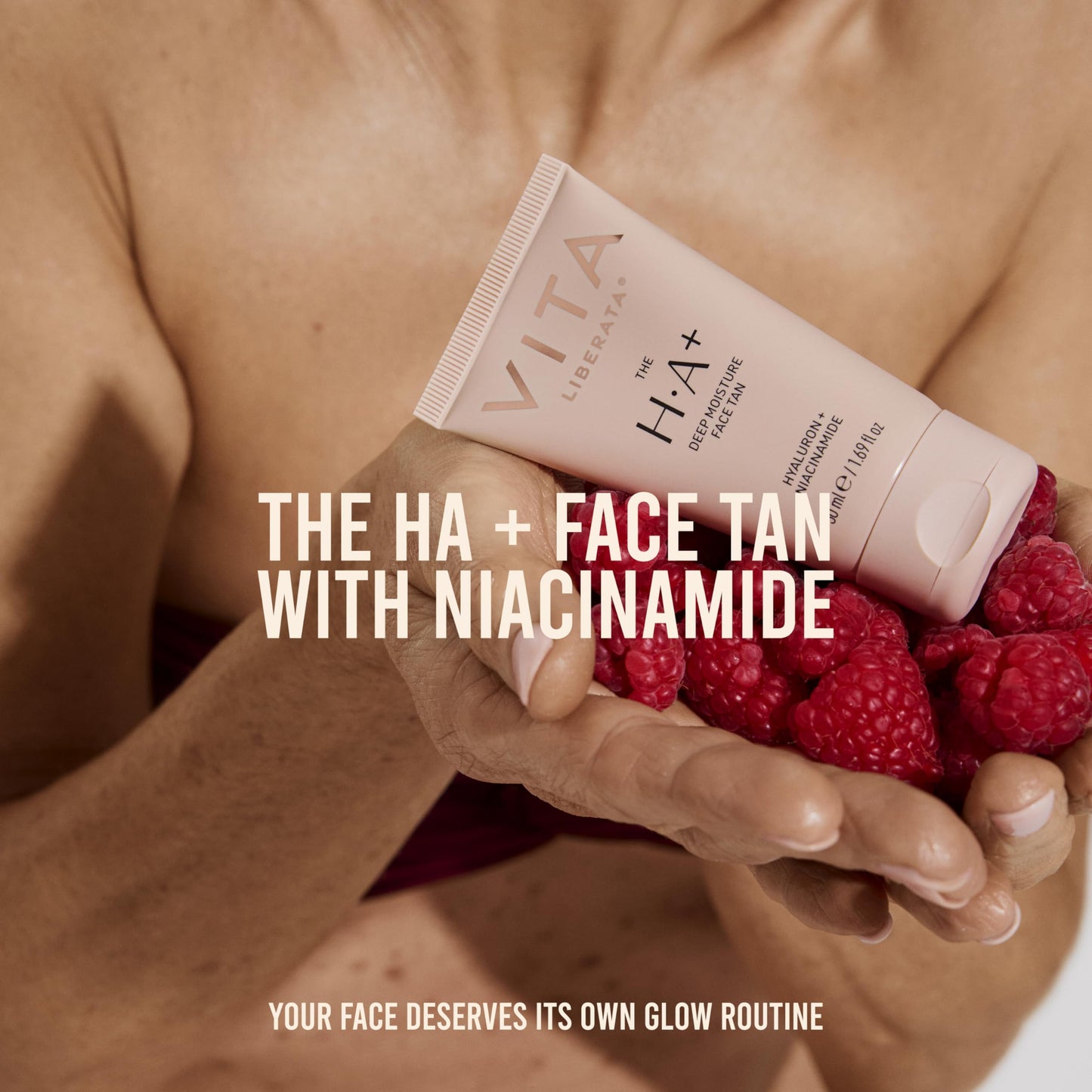 VITA LIBERATA Face Tanning Moisturizer 1.69 fl oz with Hyaluronic Acid & Niacinamide - Nourishing, Ultra Hydrating Moisturizer, For a Sun-Kissed, Radiant Glow, Customizable Tan, Fades Evenly