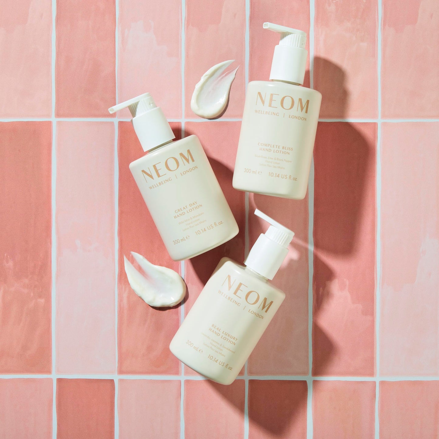 Neom Real Luxury Hand Lotion, 300ml | Lavender, Jasmine & Sandalwood I 24 Essential Oils I 100% Natural Fragrances I 100% Recyclable Bottle I Hydrating I Nourishing