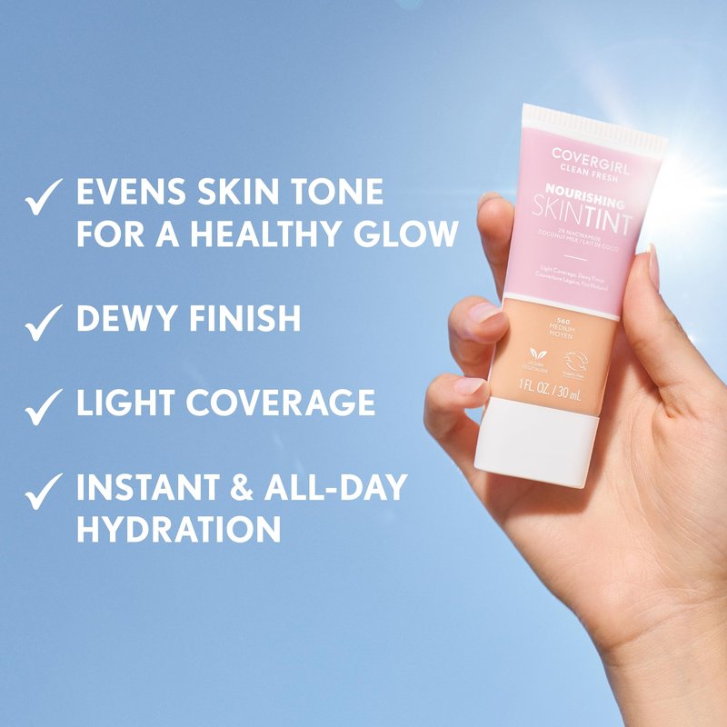 COVERGIRL Clean Fresh Nourishing Skin Tint, 550 Light/Medium, Liquid Foundation, Dewy Finish, Infused with Coconut & Aloe, Vegan Formula