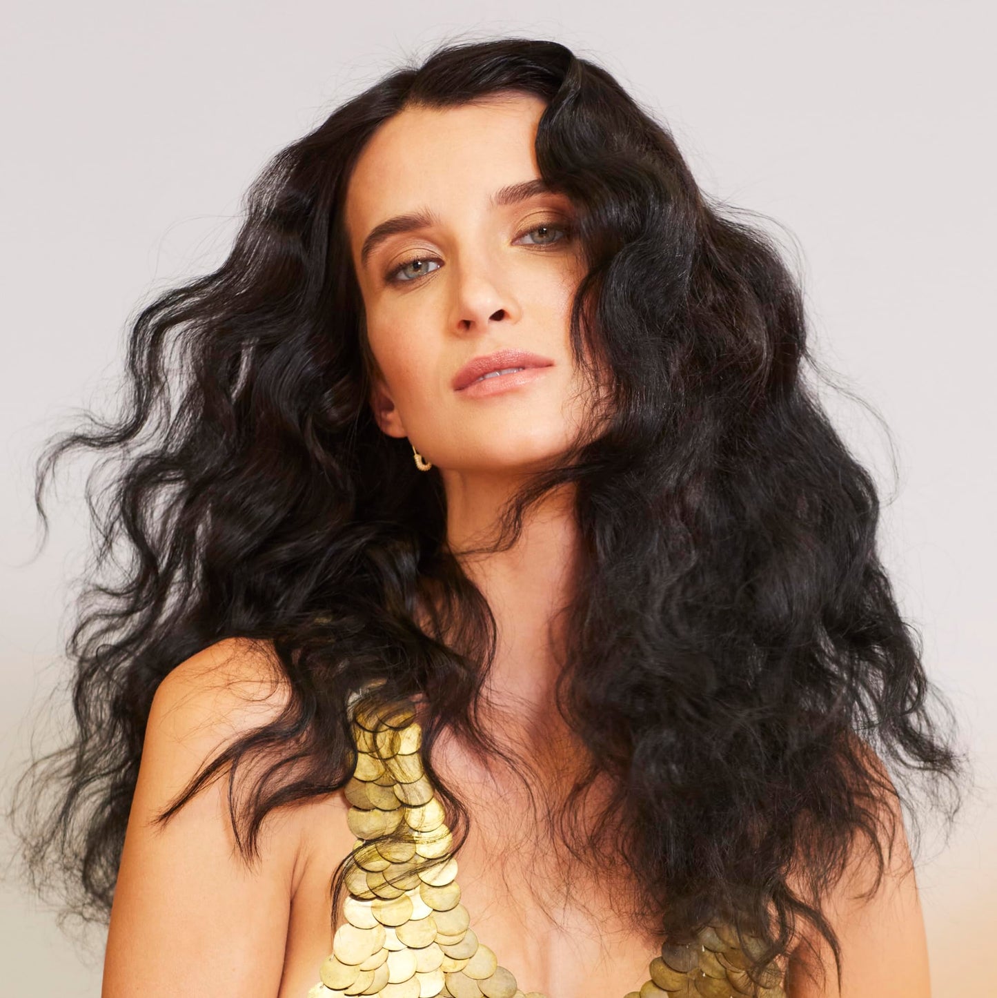 Bumble and bumble. Bond-Building Hair Repair Shampoo | Strengthens and Prevents Breakage| Smooths Frizz, Adds Shine | For Damaged Curly, Wavy, Straight Hair Types, 8.5 Fl Oz