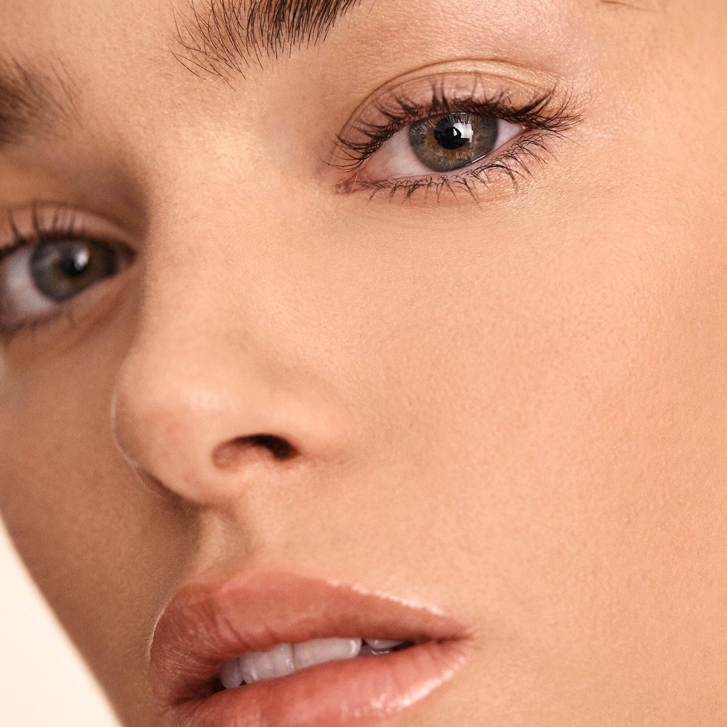 Fenty Beauty by Rihanna Bright Fix Eye Brightener Concealer 07 Deep Butter