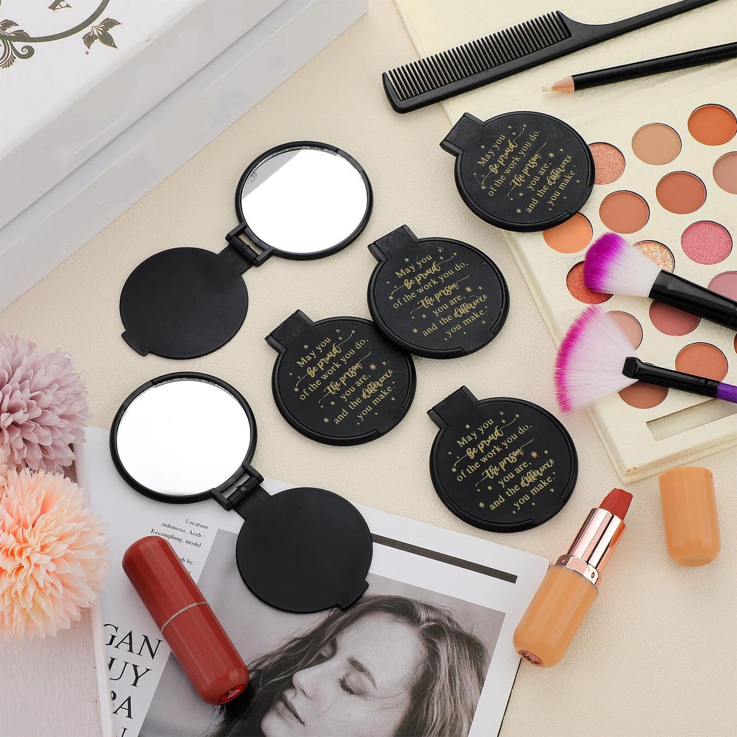 Huwena 100 Pcs Inspirational Compact Mirror Bulk Mini Gifts Women Round Purse Pocket Mirror, Mothers Day Employee Appreciation Gifts, Wedding Party Favors for Guests(Black,Proud)