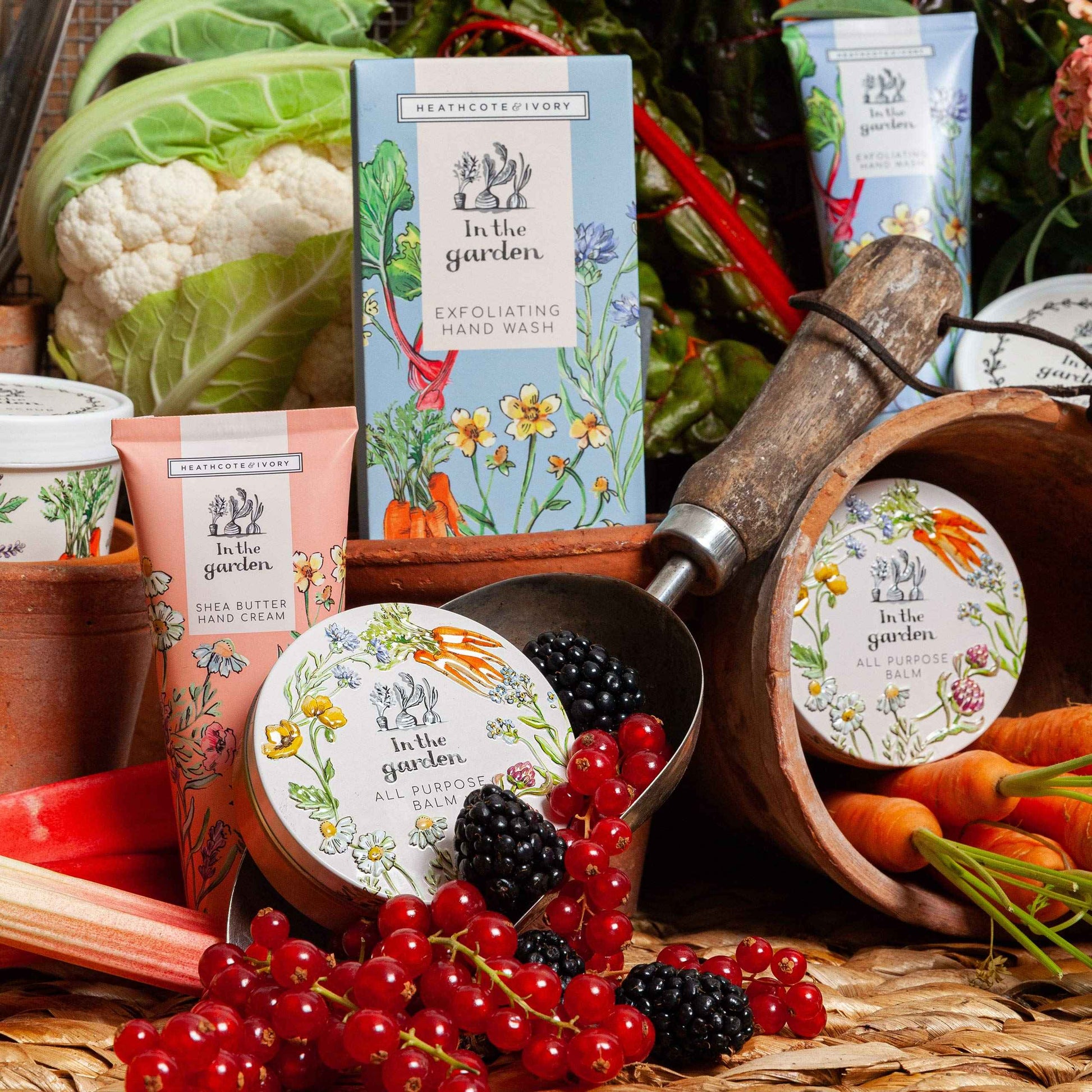 Heathcote & Ivory in The Garden Gardener's Muscle Soak Bath Salts 200 g