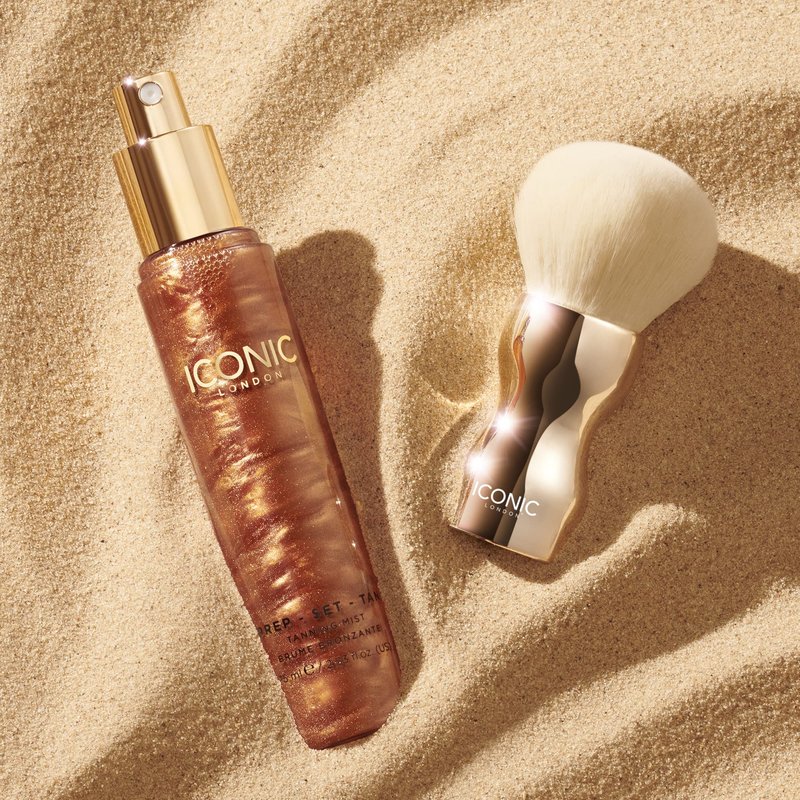 ICONIC LONDON Tan and Buff Brush | Face and Body Makeup Brush, Buff and Blend Makeup and Tan