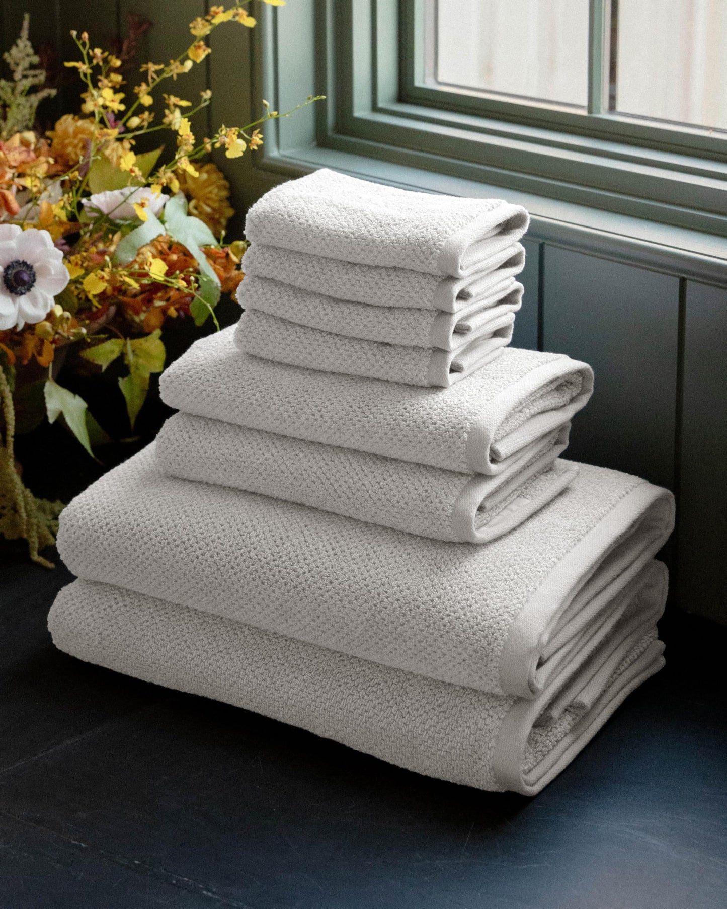 Cozy Earth Nantucket 60% Cotton 40% Viscose from Bamboo Washcloth - 600 GSM Plush & Fast-Drying with Rice Weave Pattern - 4 Pack 13" x 13" Luxury Washcloth - Light Grey