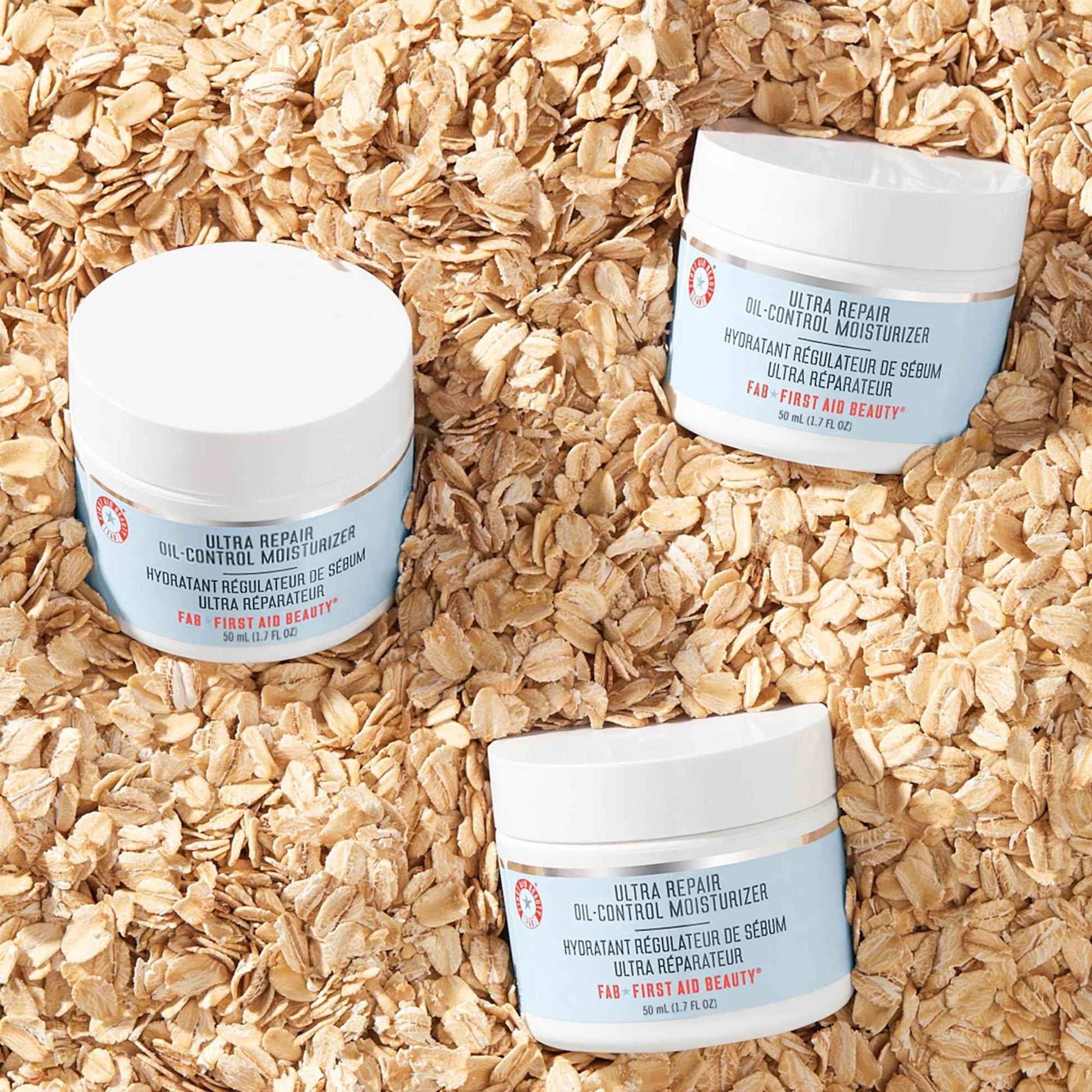 First Aid Beauty - Ultra Repair Oil-Control Moisturizer, Weightless Hydrating Mattifying Cream, Helps Minimize Pores for All Day Shine-Free Skin, Alcohol & Oil Free, Safe for Sensitive Skin, 1.7 oz