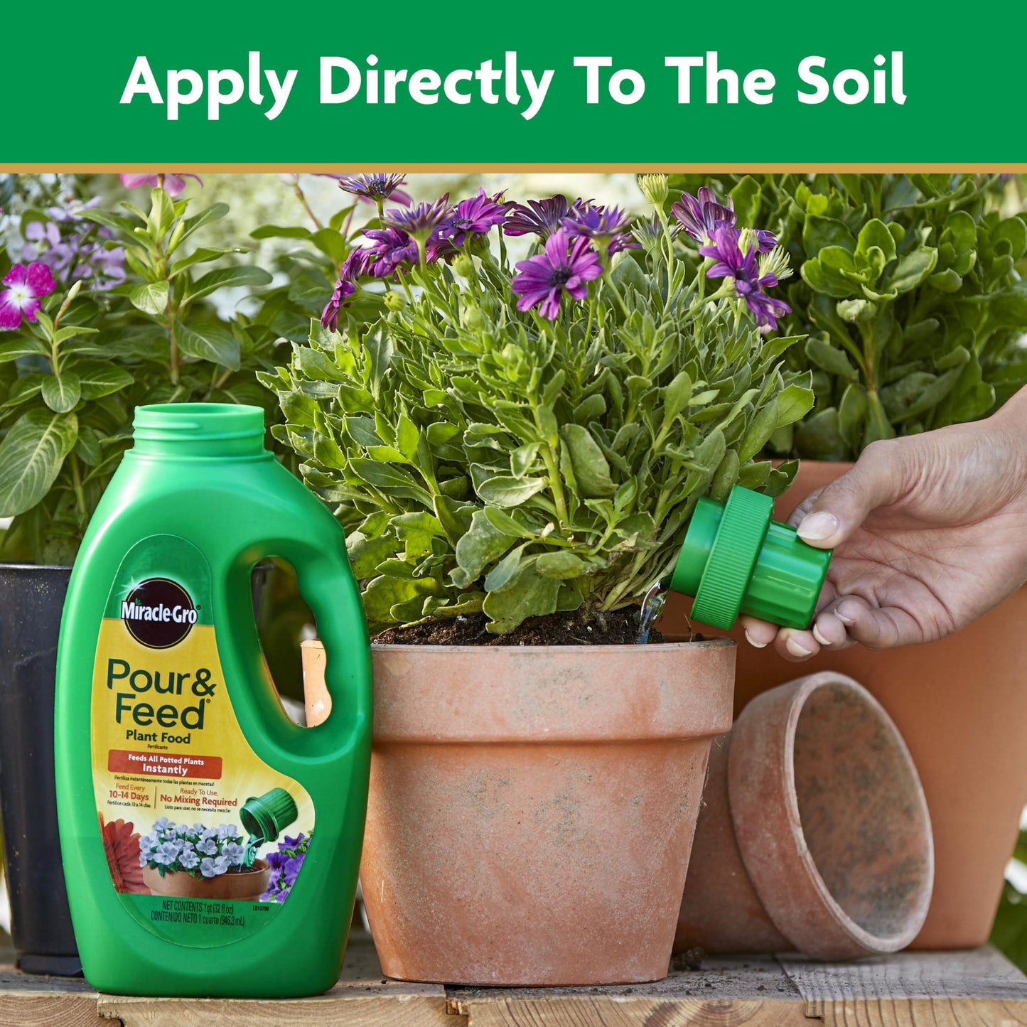 Miracle-Gro Pour & Feed Plant Food, Fertilizer Instantly Feeds Live Plants, For Outdoor & Indoor Plants in Containers, 32 oz.