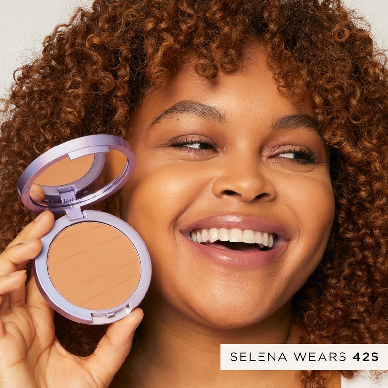tarte face tape pressed powder – Medium-Coverage Waterproof Powder, Hyaluronic Acid & Peptides to Smooth & Set Makeup, Lightweight, Vegan & Cruelty-Free, full size, 27S light medium sand