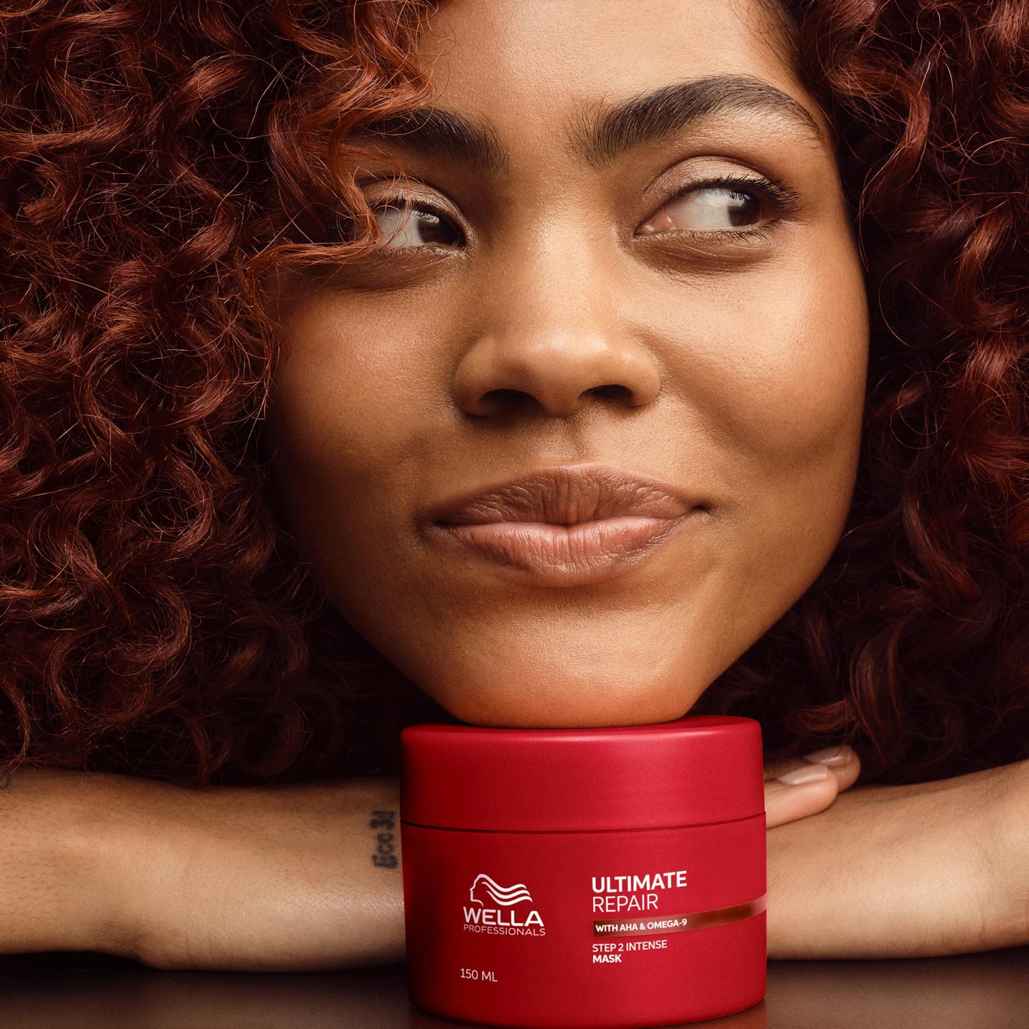 Wella Professionals ULTIMATE REPAIR Mask for Damage Hair | Deeply Nourishing | Strengthens & Smooths | 16.9 Fl Oz - Packaging May Vary