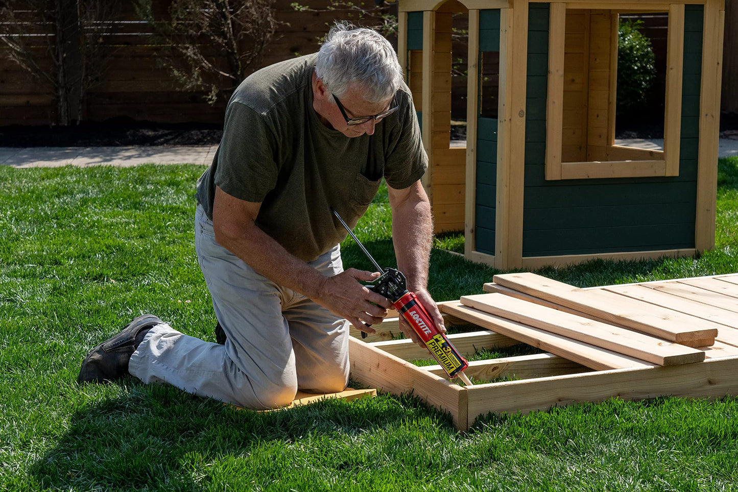 Loctite PL Premium Polyurethane Construction Adhesive, 10 fl oz Cartridge, 1 Pack - Versatile Construction Glue for Wood, Concrete, Stone, Metal & More