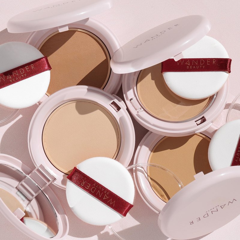 Wander Beauty Women's Wanderlust Powder Foundation, Fair Light - Warm Peach Undertones, 0.31 Ounce (Pack of 1)