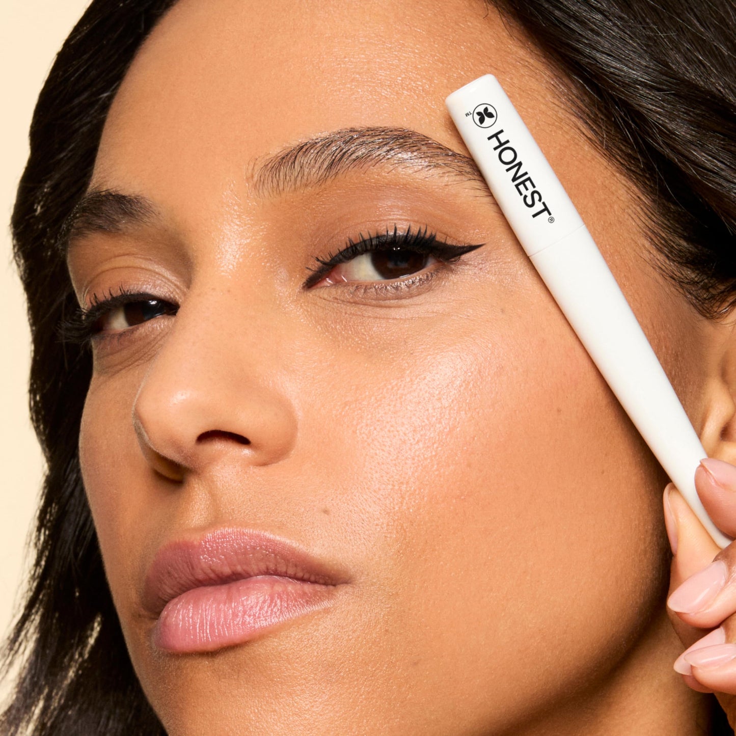 Honest Beauty Longlasting Liquid Eyeliner, Flake Proof, Precise Application, Hypoallergenic, Vegan, Cruelty-Free, Black, 0.58 fl oz