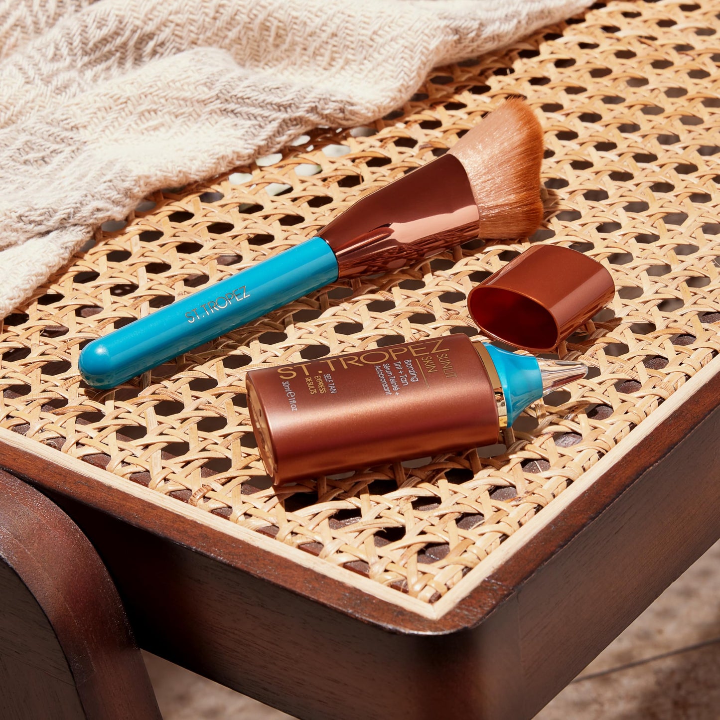 St.Tropez Ultimate Flawless Tan Face Brush, 1 ct