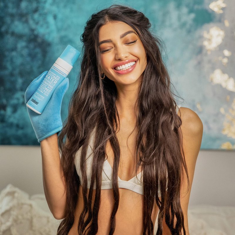 Minetan Self Tan Foam | Coconut - 1 Hour Express, Best Sunless Tanning Mousse for a Natural Dark Bronze Skin Finish, Face & Body Fake Tanner, Ultra Hydrating Glow, Vegan & Paraben Free, 6.7 Fl Oz