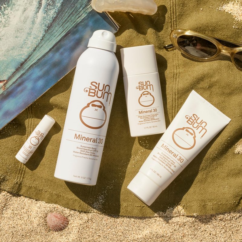 Sun Bum Mineral SPF 30 Sunscreen Body Spray - NEW FORMULA 2026 Water-Resistant Broad Spectrum Moisturizing Sunscreen with Vitamin E - Hawaii 104 Act Compliant (Without Octinoxate & Oxybenzone) - 6 oz