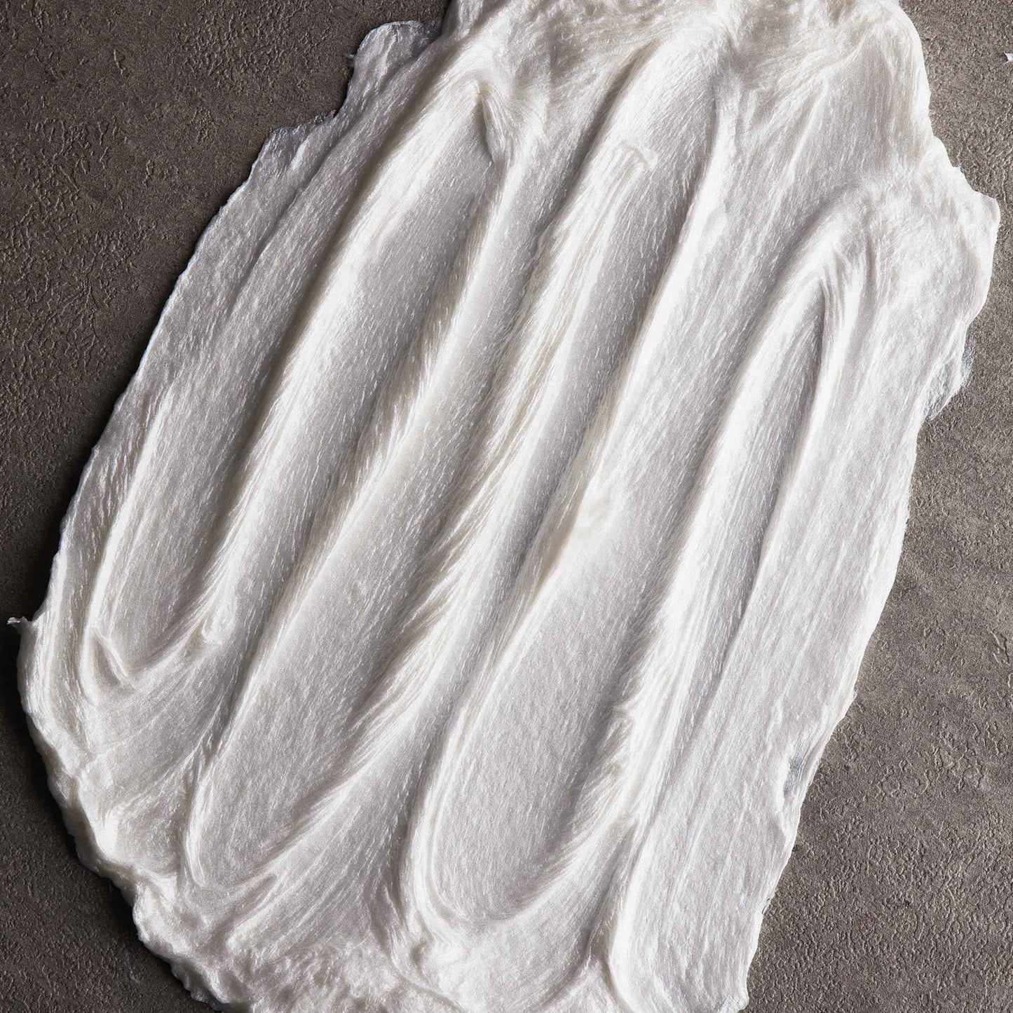 Cremo Barber Grade Sandalwood Shave Cream, Astonishingly Superior Ultra-Slick Shaving Cream Fights Nicks, Cuts And Razor Burn, 6 Fl Oz (2 Pack)