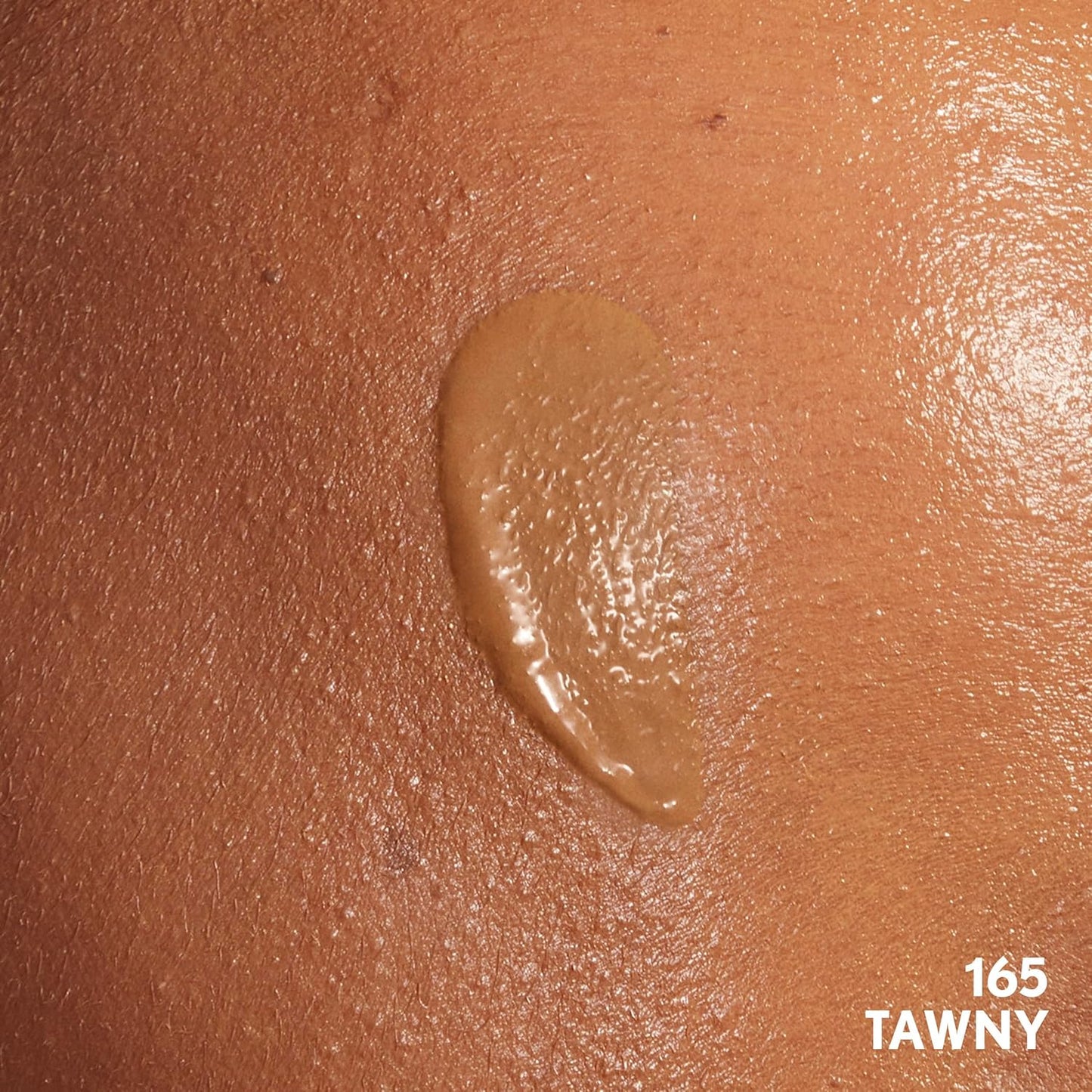 COVERGIRL Clean Invisible Foundation Makeup, Dewy & Glowy Finish, Buildable Coverage, Skin-Like Smooth Look, Vegan, Creamy Natural, 1oz